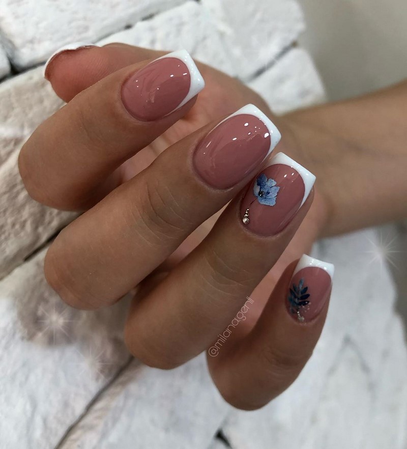 Цветочный маникюр 2026: фото, идеи маникюра с цветами