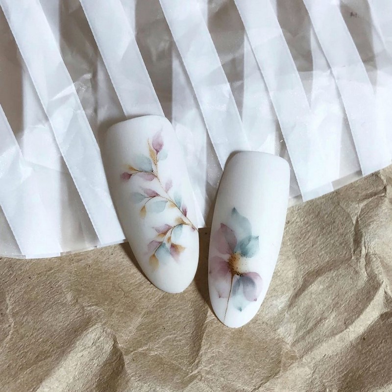 Цветочный маникюр 2026: фото, идеи маникюра с цветами