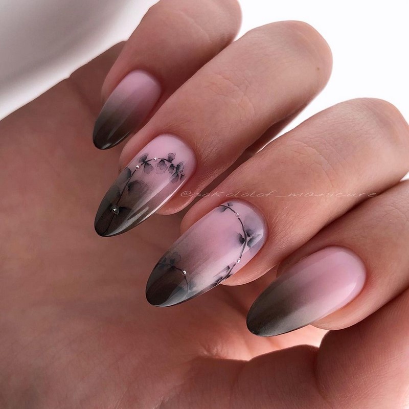 Цветочный маникюр 2026: фото, идеи маникюра с цветами