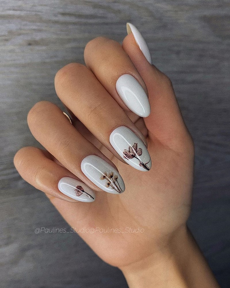 Цветочный маникюр 2026: фото, идеи маникюра с цветами