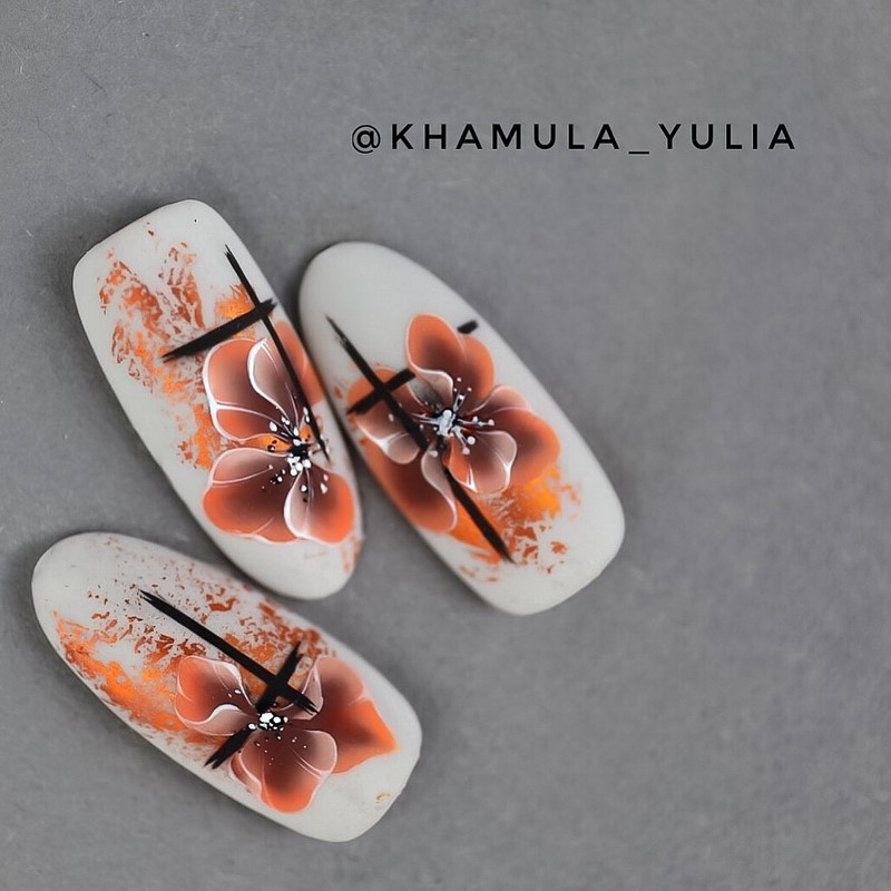 Цветочный маникюр 2026: фото, идеи маникюра с цветами