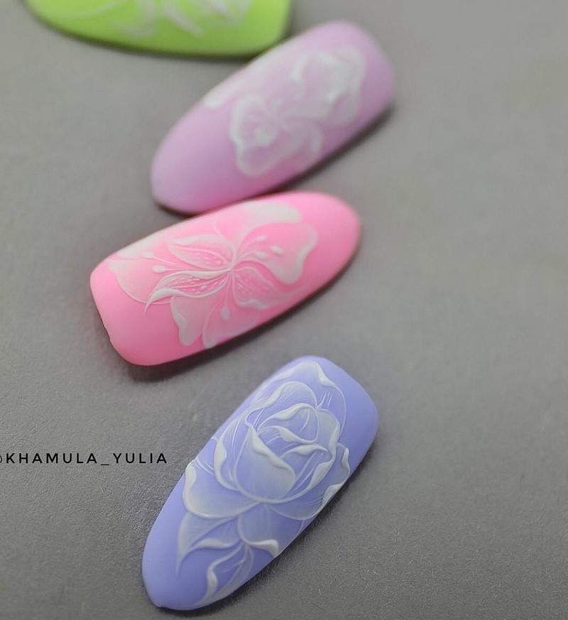 Цветочный маникюр 2026: фото, идеи маникюра с цветами