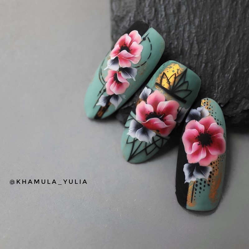 Цветочный маникюр 2026: фото, идеи маникюра с цветами