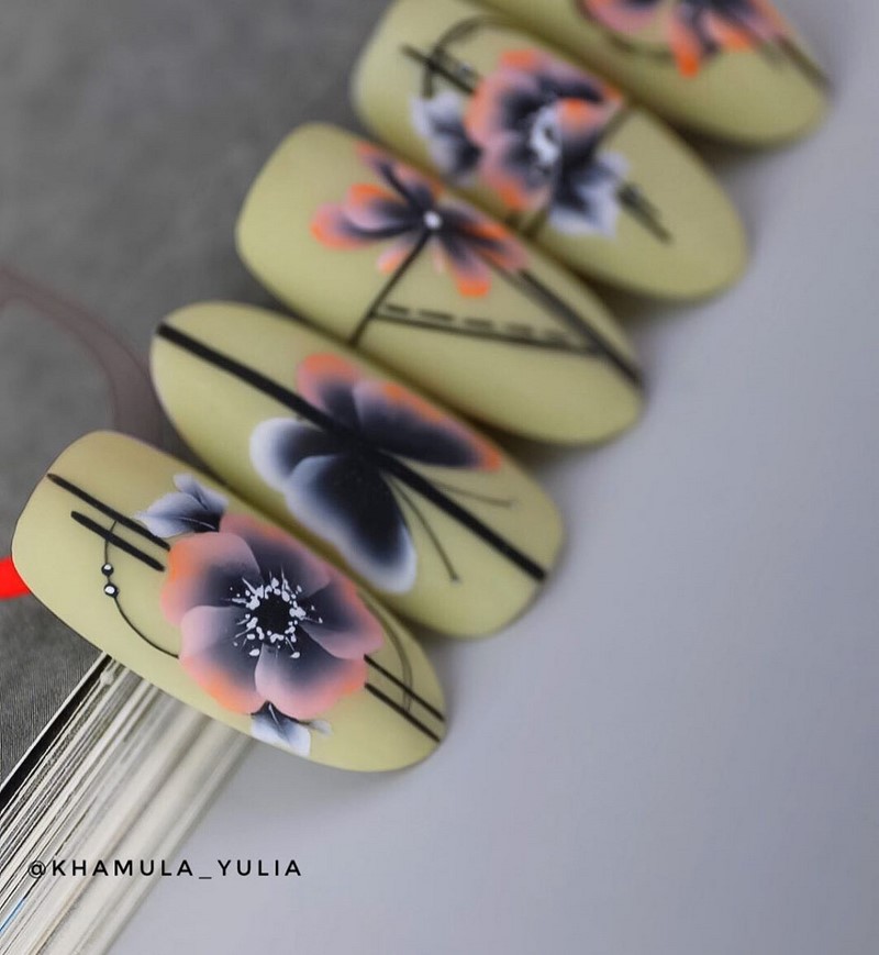 Цветочный маникюр 2026: фото, идеи маникюра с цветами