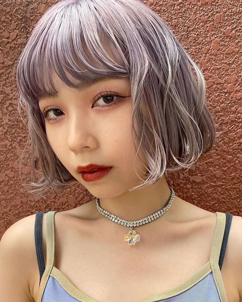 Самые модные челки 2026: фото стрижек с челкой