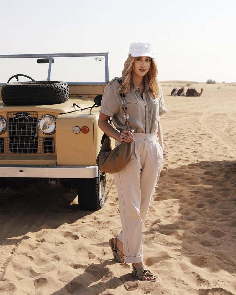 Изумительные брюки весна-лето 2026: топ-10 трендов, новые и свежие образы с брюками