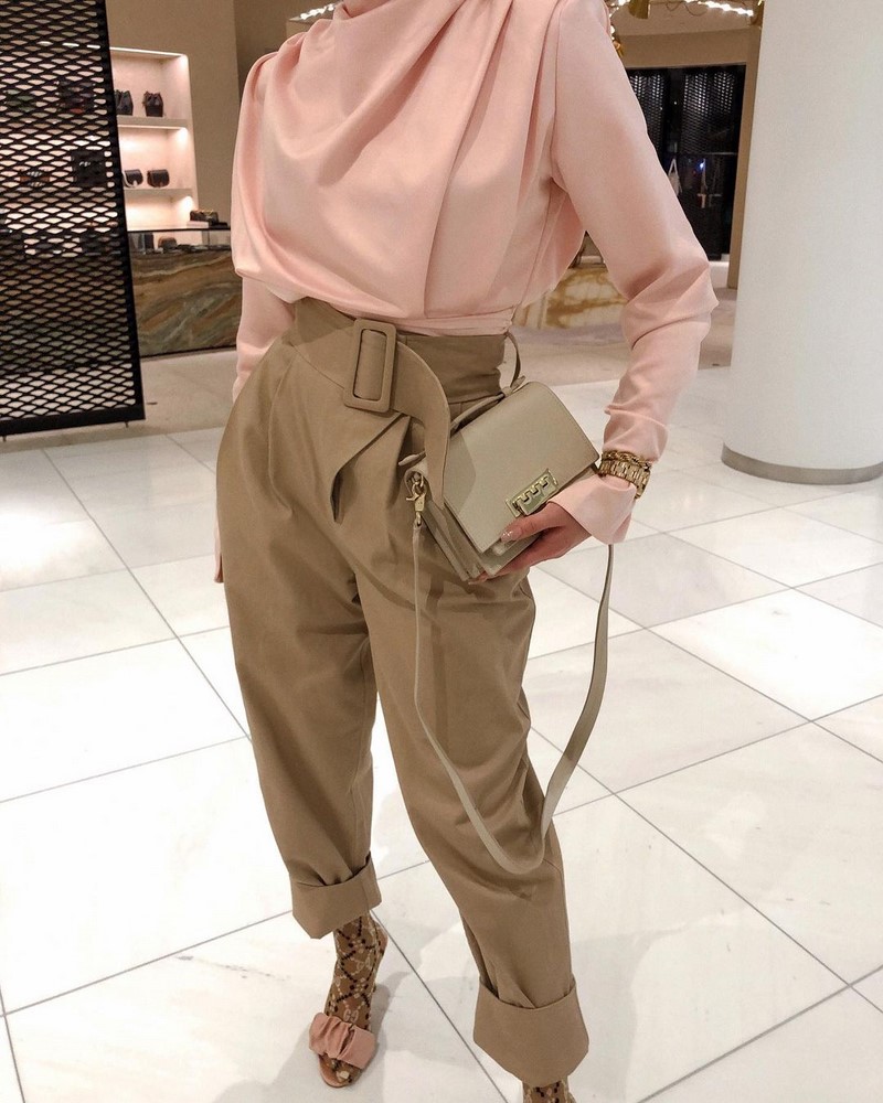 Изумительные брюки весна-лето 2026: топ-10 трендов, новые и свежие образы с брюками