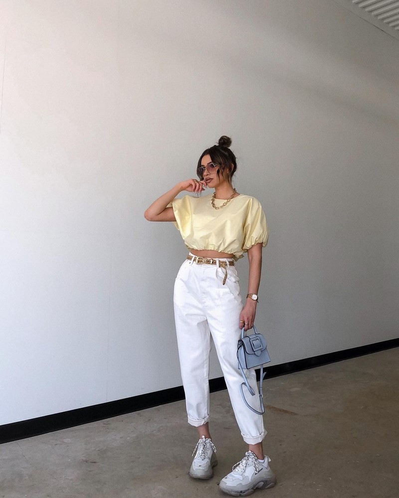 Изумительные брюки весна-лето 2026: топ-10 трендов, новые и свежие образы с брюками