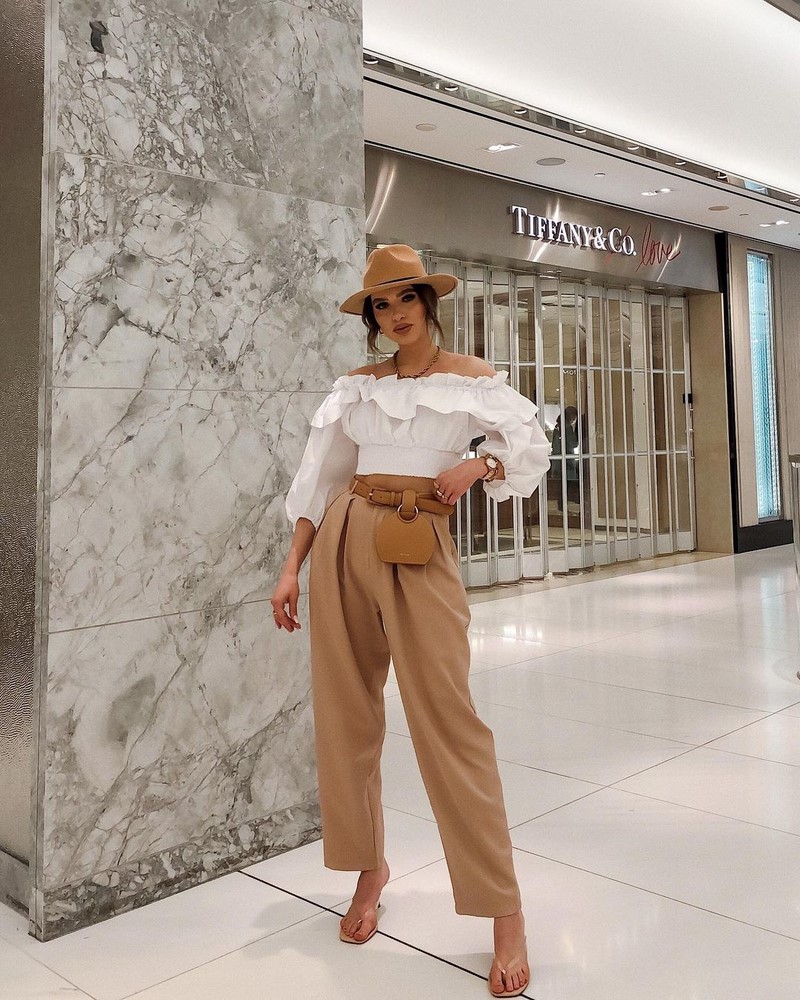 Изумительные брюки весна-лето 2026: топ-10 трендов, новые и свежие образы с брюками