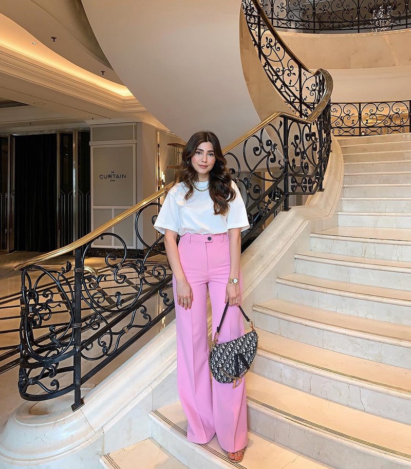 Изумительные брюки весна-лето 2026: топ-10 трендов, новые и свежие образы с брюками