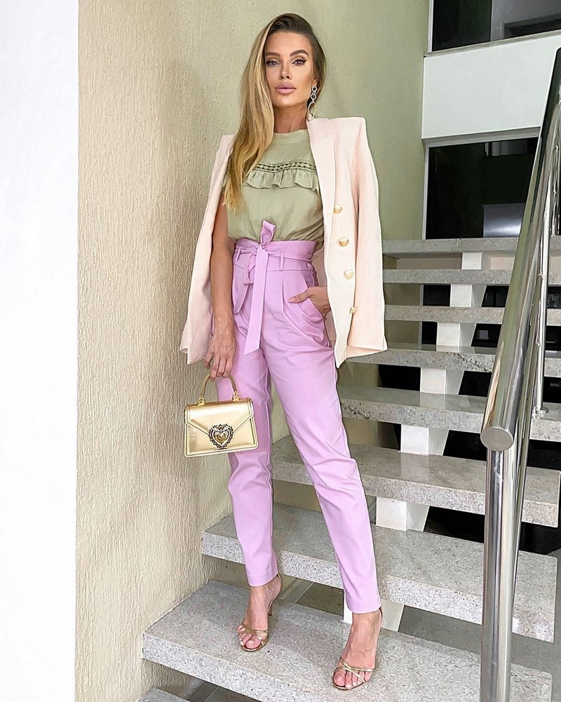 Изумительные брюки весна-лето 2026: топ-10 трендов, новые и свежие образы с брюками