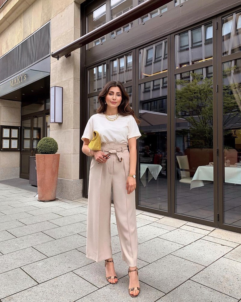 Изумительные брюки весна-лето 2026: топ-10 трендов, новые и свежие образы с брюками