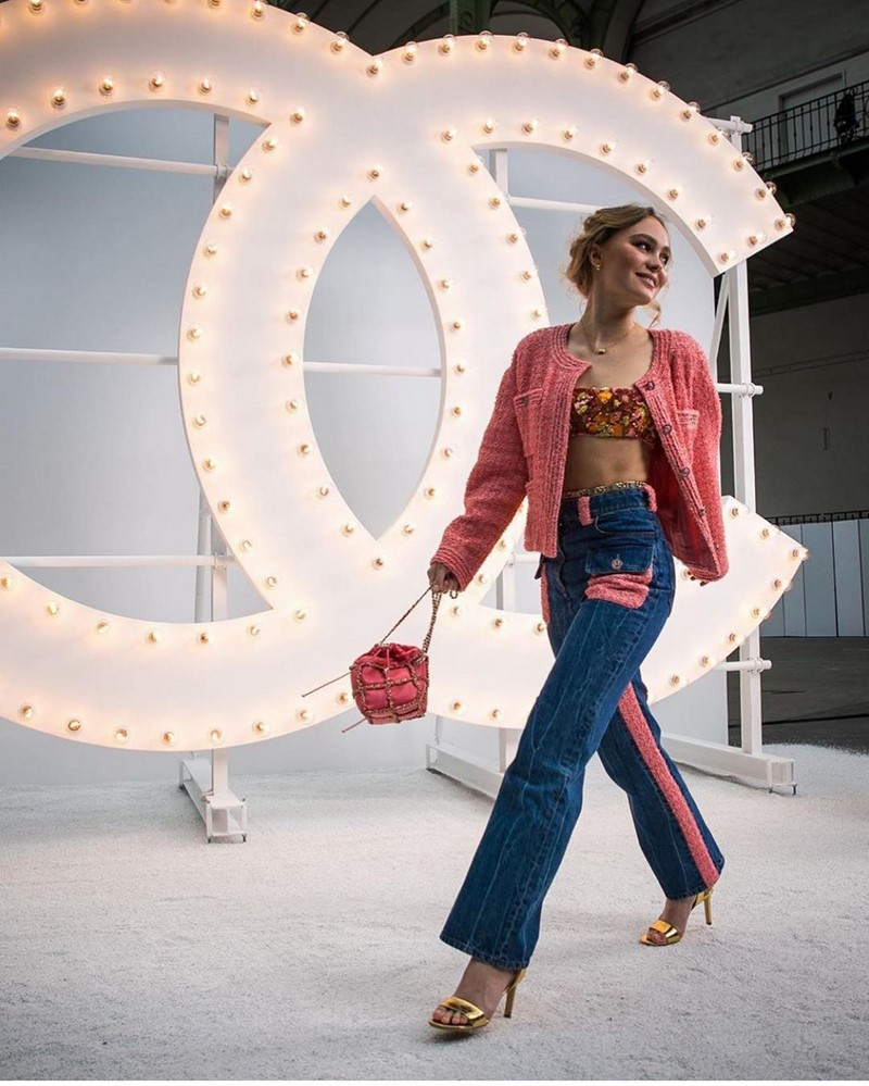 Изумительные брюки весна-лето 2026: топ-10 трендов, новые и свежие образы с брюками