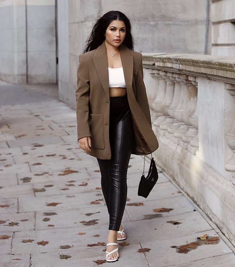 Изумительные брюки весна-лето 2026: топ-10 трендов, новые и свежие образы с брюками