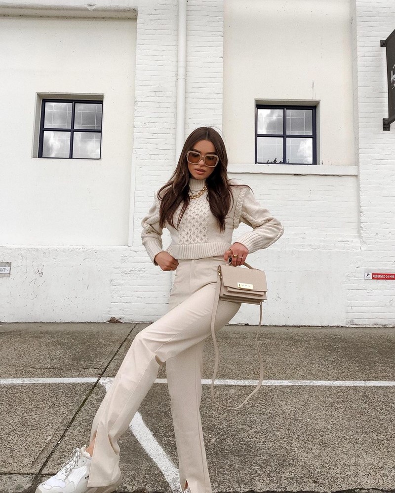 Изумительные брюки весна-лето 2026: топ-10 трендов, новые и свежие образы с брюками