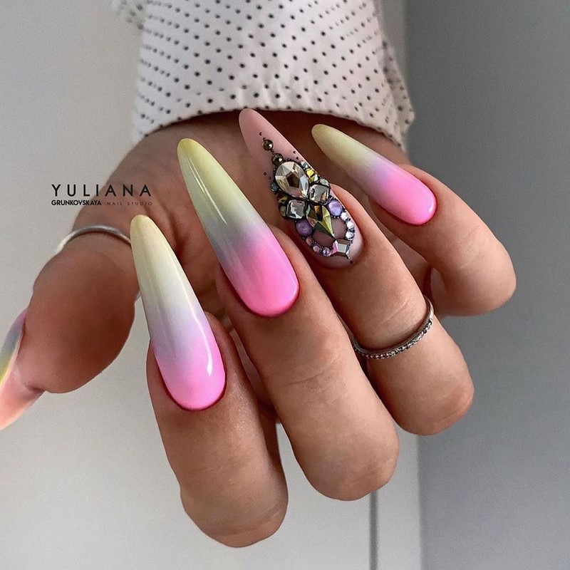 Красивый маникюр омбре 2026: фото, идеи, новинки, тренды