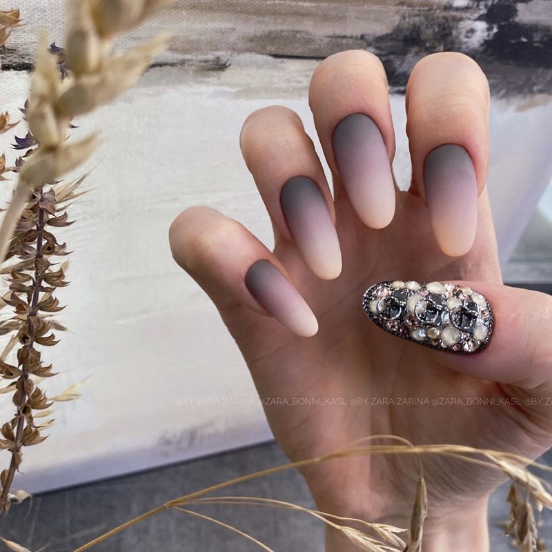 Красивый маникюр омбре 2026: фото, идеи, новинки, тренды