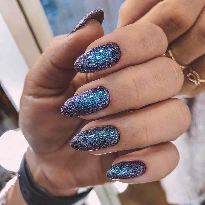 Трендовый маникюр «кошачий глаз» 2026: идеи дизайна ногтей