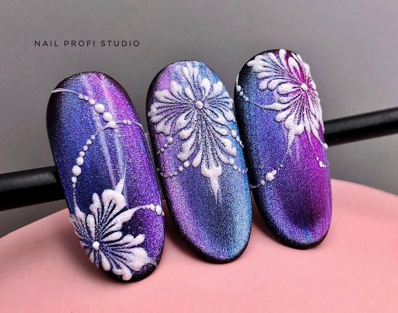 Трендовый маникюр «кошачий глаз» 2026: идеи дизайна ногтей