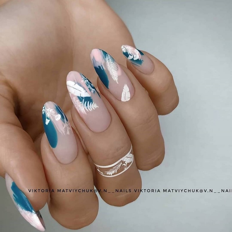 Модный маникюр весна 2026 — тренды, идеи, новинки на фото