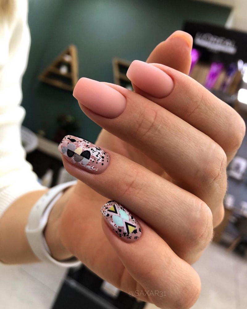 Модный маникюр весна 2026 — тренды, идеи, новинки на фото