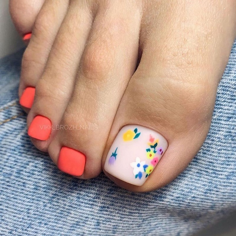 Модный педикюр 2026: дизайны и тенденции — фото