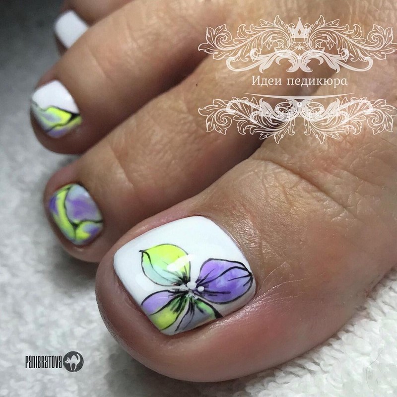 Модный педикюр 2026: дизайны и тенденции — фото