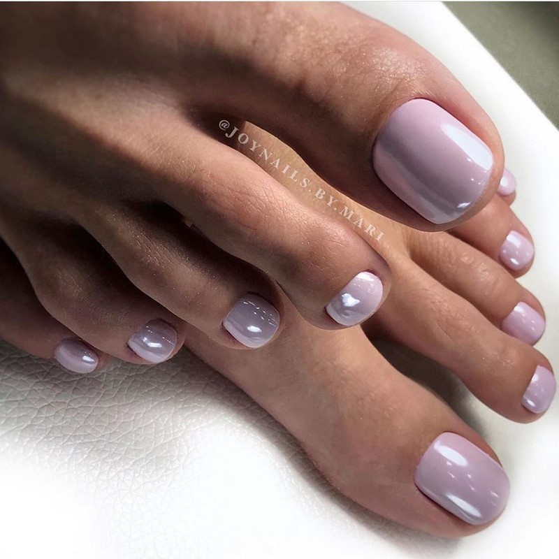 Модный педикюр 2026: дизайны и тенденции — фото