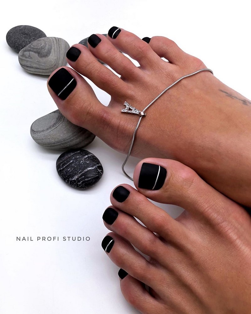 Модный педикюр 2026: дизайны и тенденции — фото