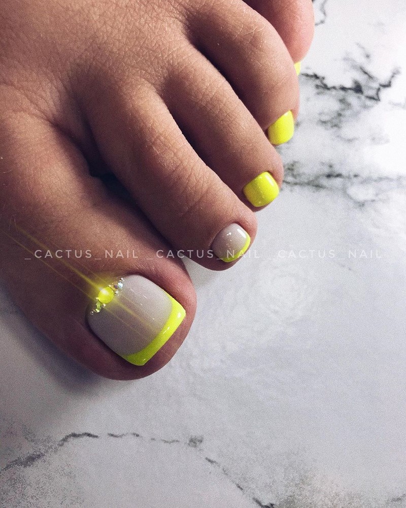 Модный педикюр 2026: дизайны и тенденции — фото