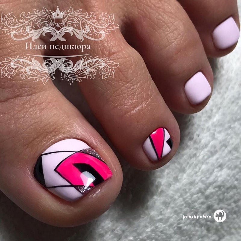 Модный педикюр 2026: дизайны и тенденции — фото