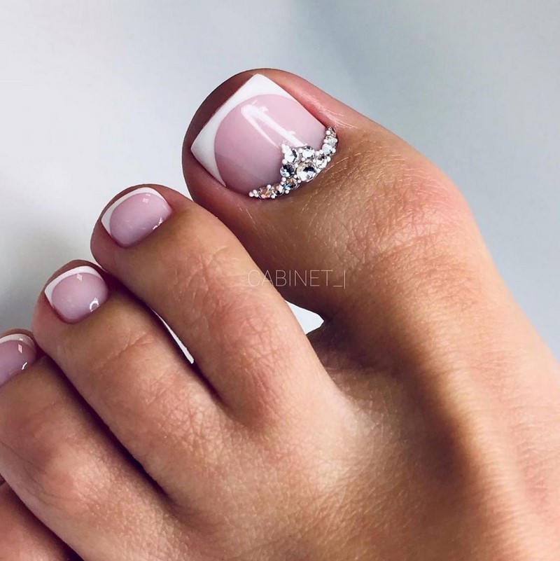 Модный педикюр 2026: дизайны и тенденции — фото