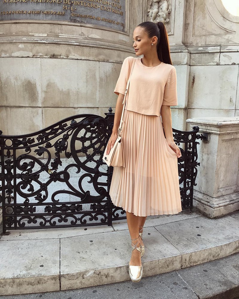 Топовые модели юбки плиссе 2026. Как создать стильные образы с юбкой плиссе?