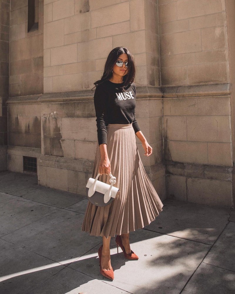 Топовые модели юбки плиссе 2026. Как создать стильные образы с юбкой плиссе?
