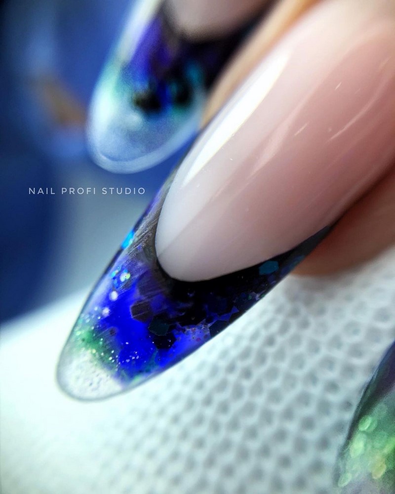 Стильный синий маникюр 2026: идеи, новинки, тенденции
