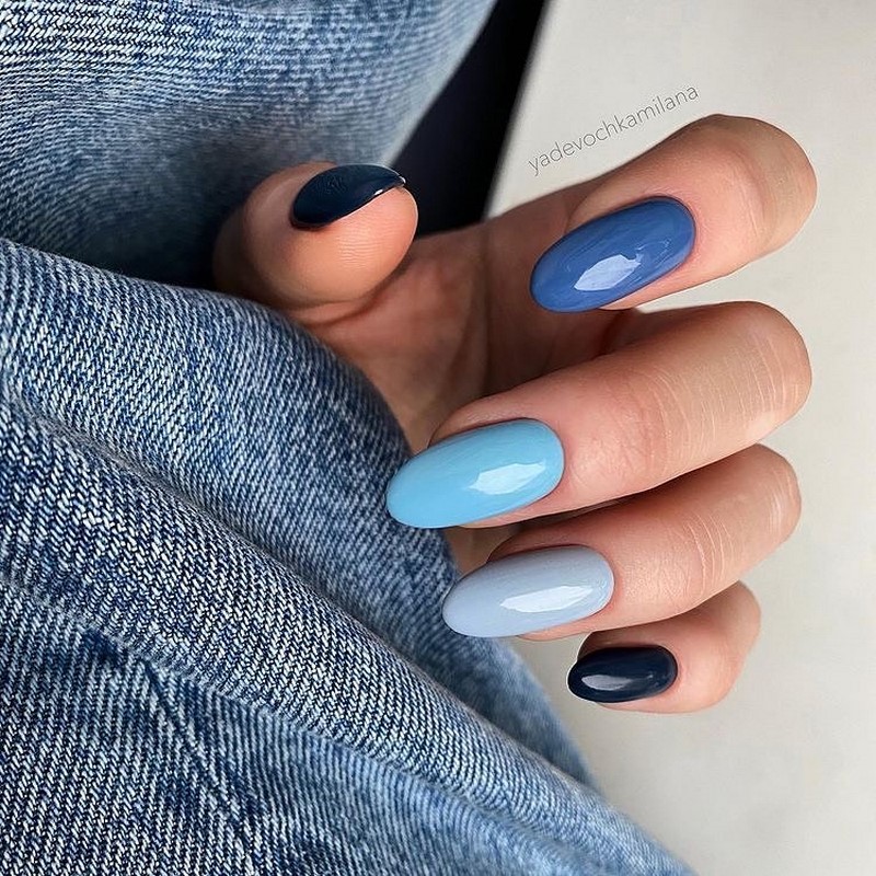 Стильный синий маникюр 2026: идеи, новинки, тенденции