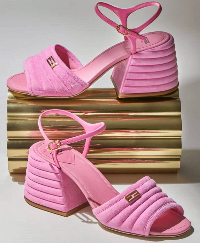 Модная обувь на лето 2026 — новинки, тренды, фото