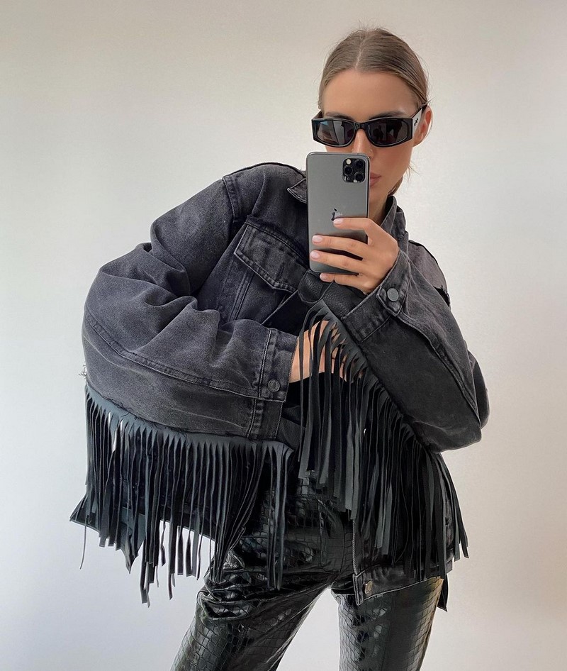 Весенние куртки 2026: модные новинки на фото