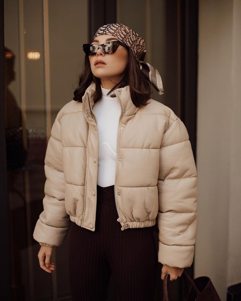 Весенние куртки 2026: модные новинки на фото