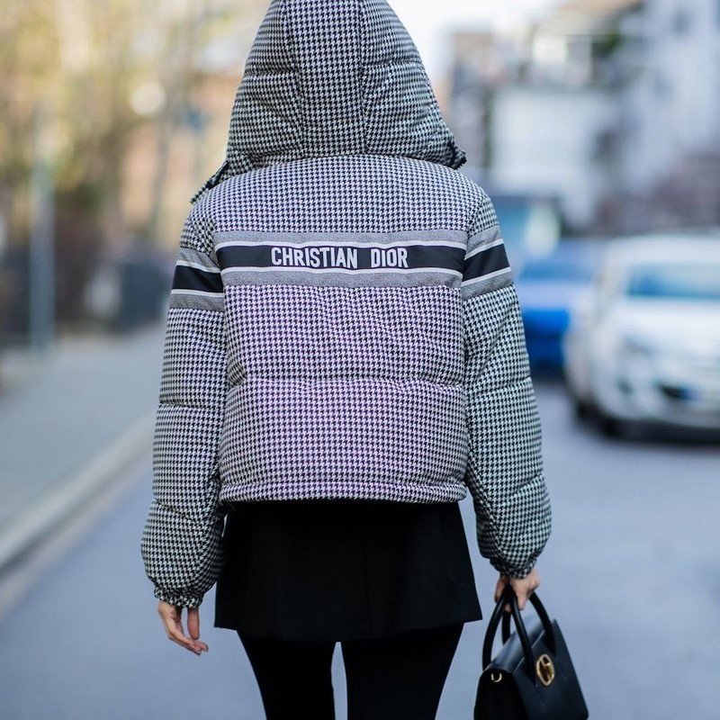 Весенние куртки 2026: модные новинки на фото