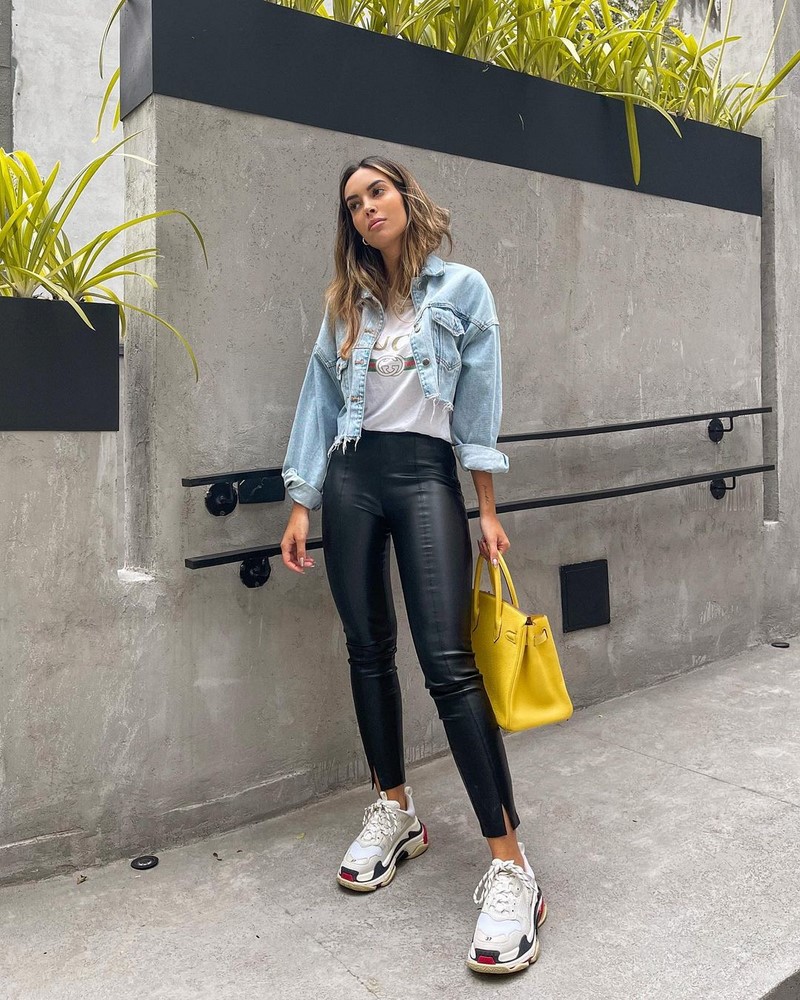 Весенние куртки 2026: модные новинки на фото