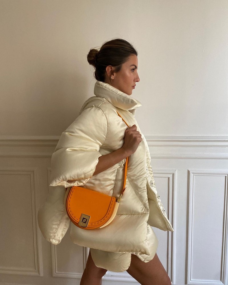 Весенние куртки 2026: модные новинки на фото