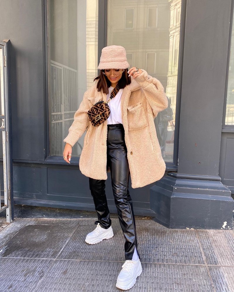 Весенние куртки 2026: модные новинки на фото