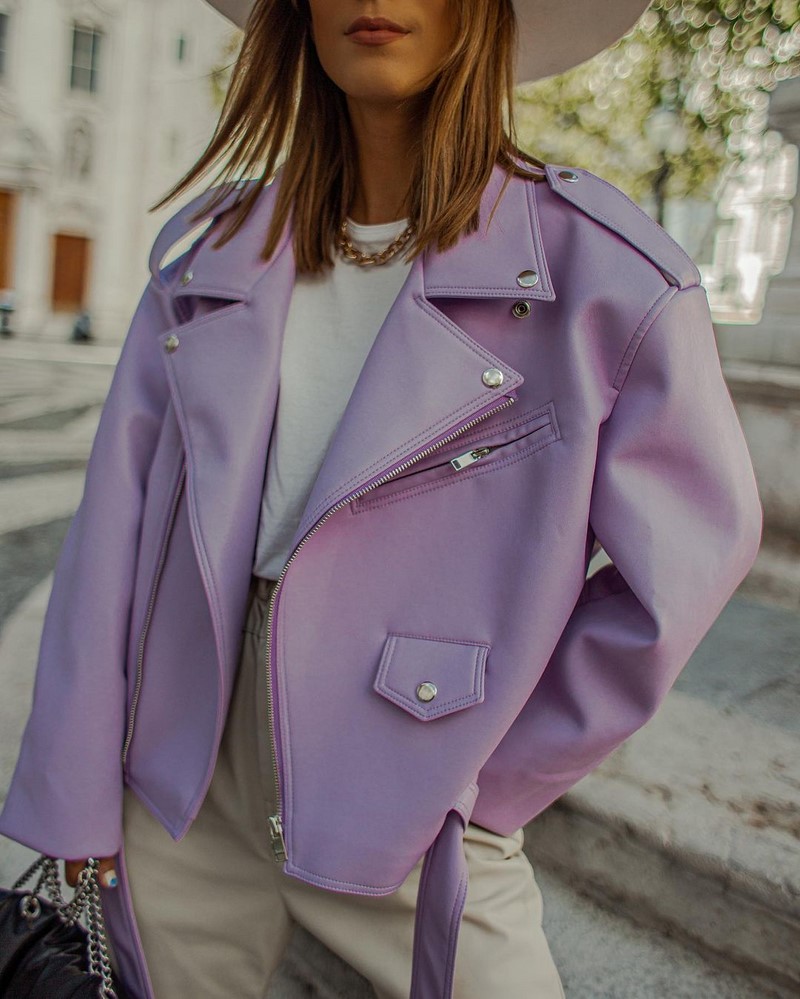 Весенние куртки 2026: модные новинки на фото