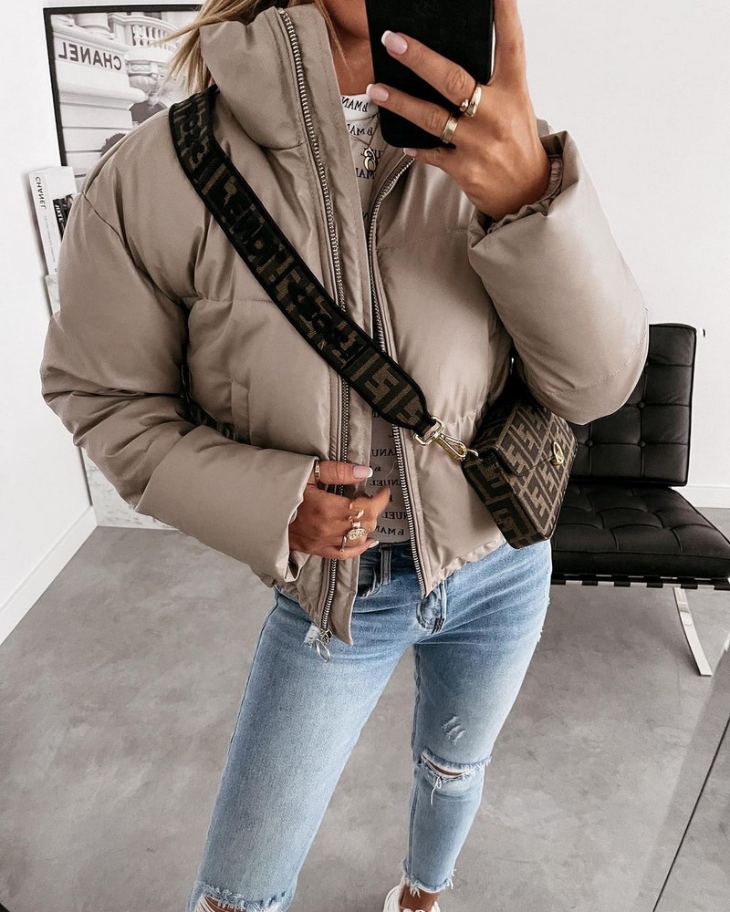 Весенние куртки 2026: модные новинки на фото