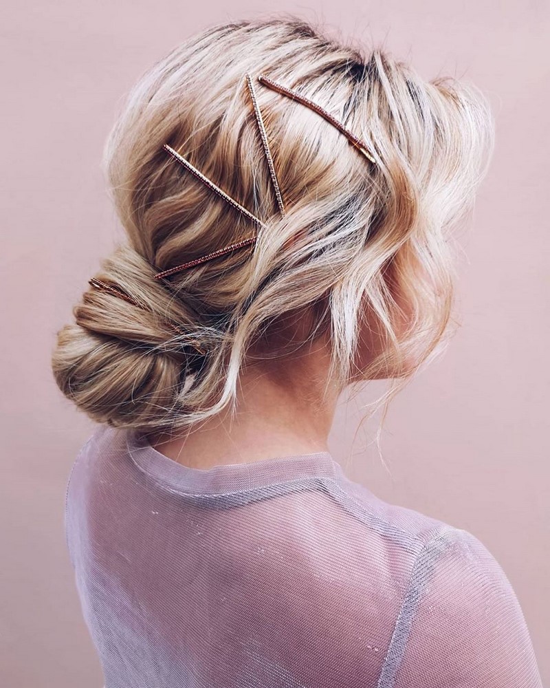 Красивые вечерние прически на выпускной 2026: фото, новинки