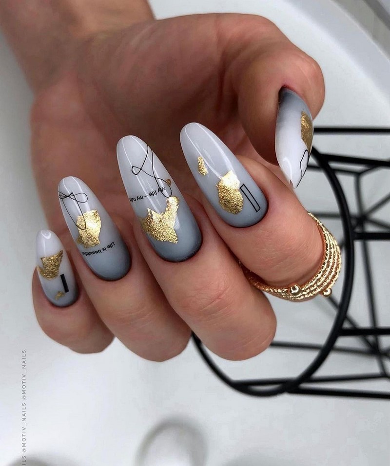 Золотой маникюр 2026 – бесподобные дизайны «золотых» ногтей с фото-примерами