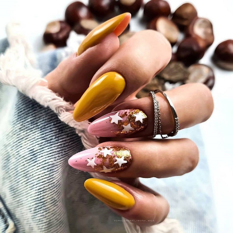 Золотой маникюр 2026 – бесподобные дизайны «золотых» ногтей с фото-примерами