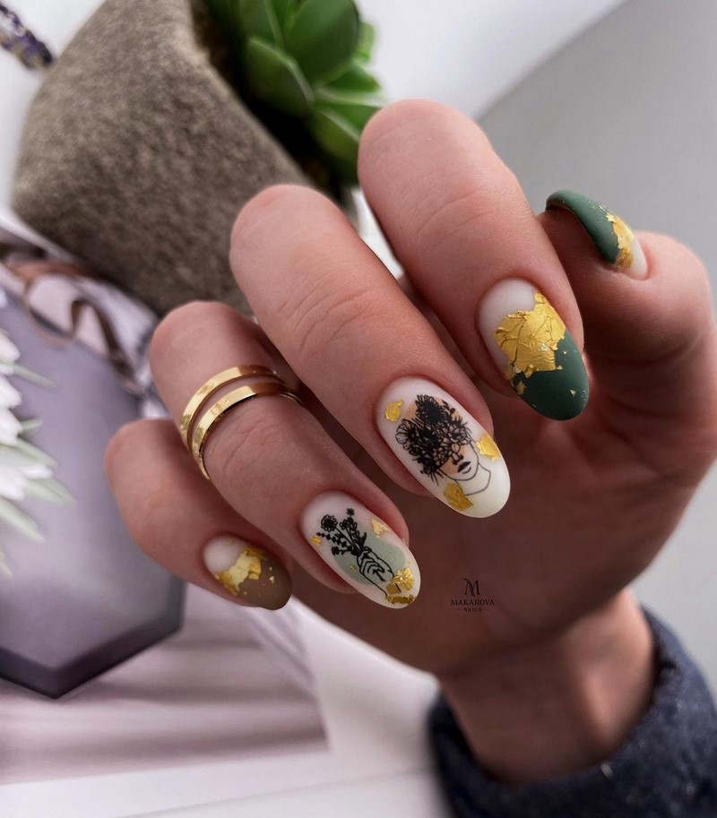 Золотой маникюр 2026 – бесподобные дизайны «золотых» ногтей с фото-примерами