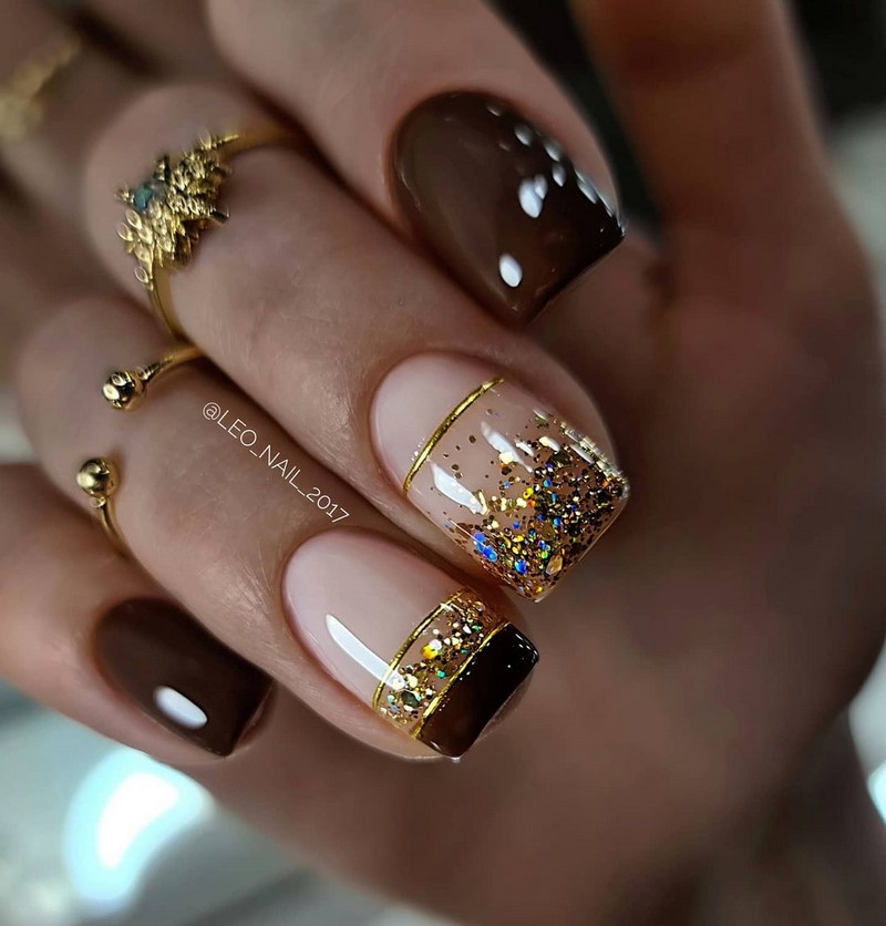 Золотой маникюр 2026 – бесподобные дизайны «золотых» ногтей с фото-примерами